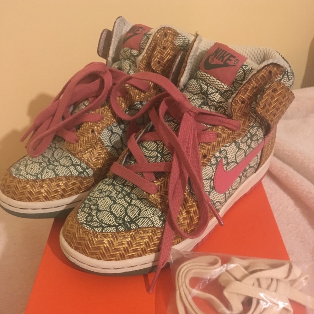 Nike Dunk Premium